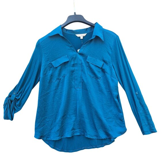 Company Ellen Tracy Sz L Enamel Blue Long Sleeve Roll Tab Blouse Lightweight NWT - Picture 1 of 14